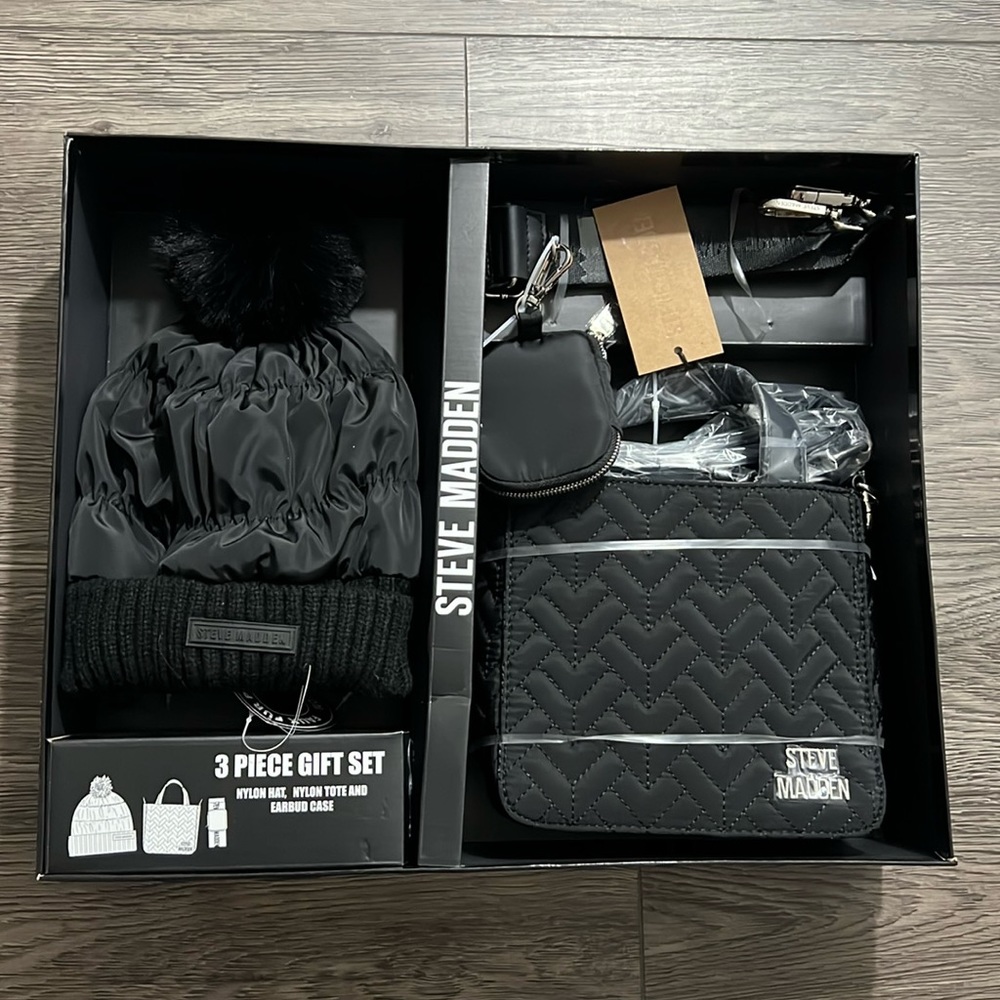 Steve Madden Set